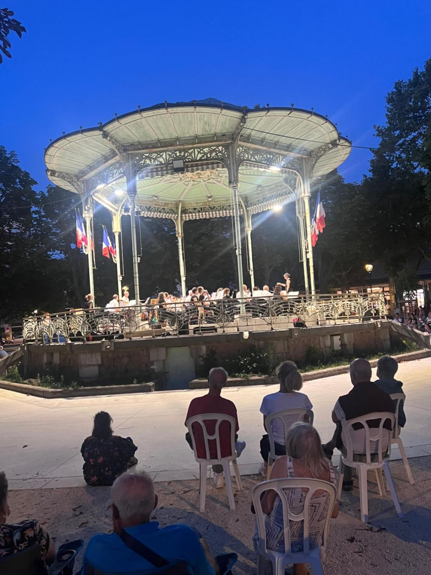 Le Splendid - Hypercentre - Proche Opera & Parcs - Thermes Виши Екстериор снимка
